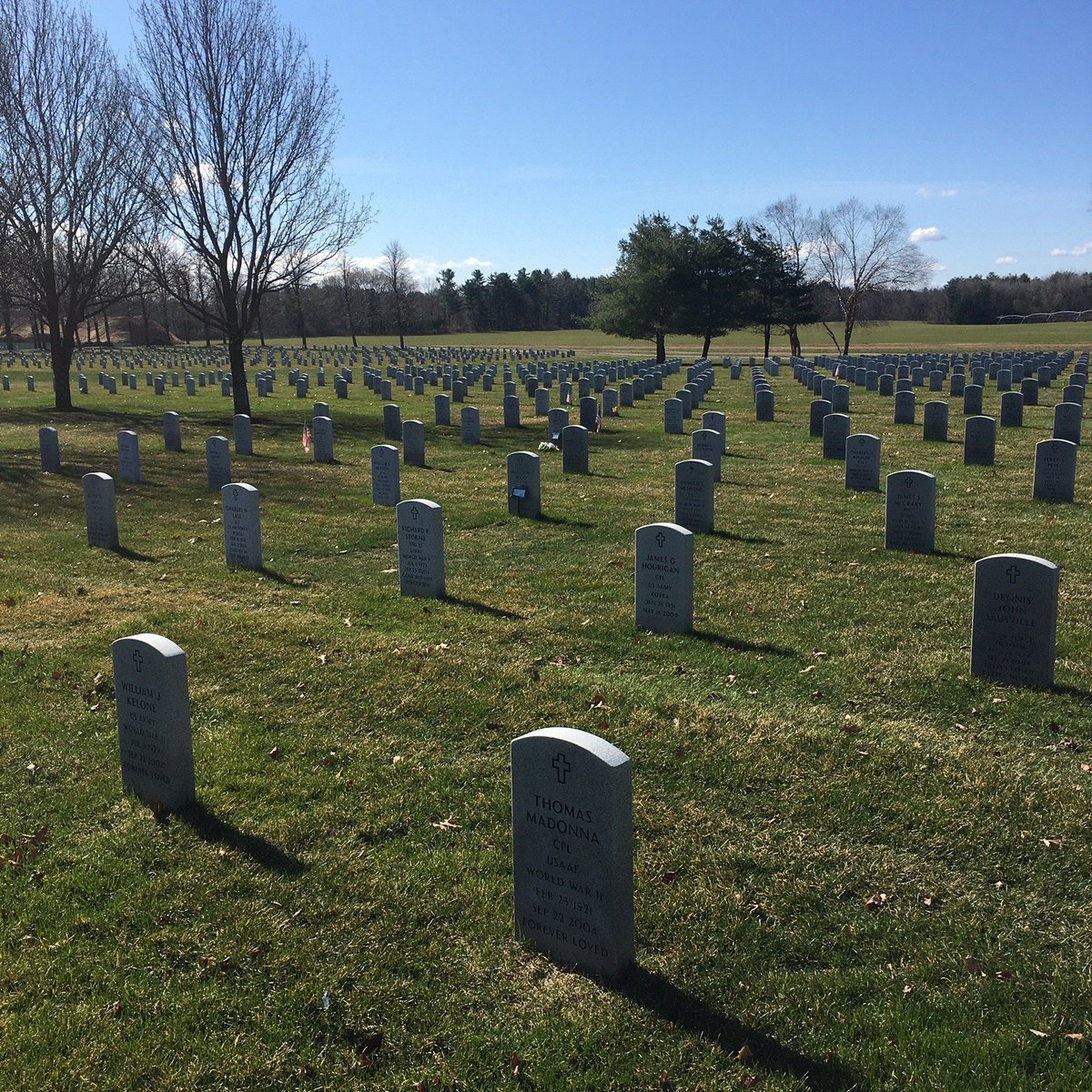 GERALD B.H. SOLOMON SARATOGA NATIONAL CEMETERY (Schuylerville): Ce qu ...