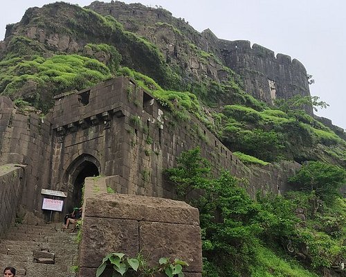 tours and travels in pune list