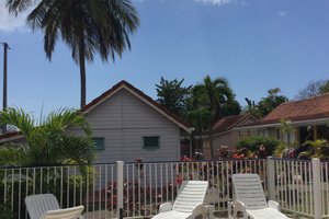 Pool & Beach
