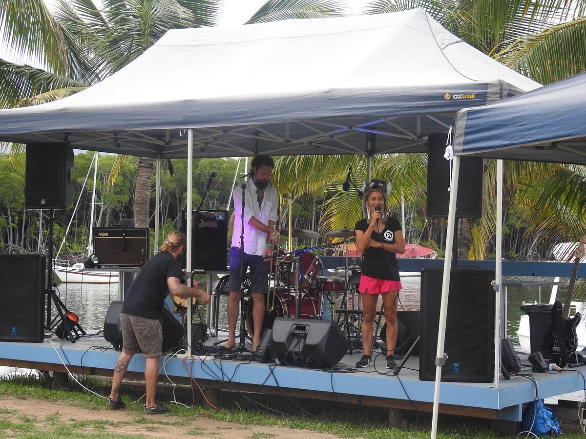 port douglas yacht club live music