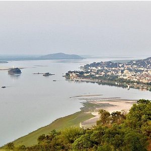 river cruise on brahmaputra river price