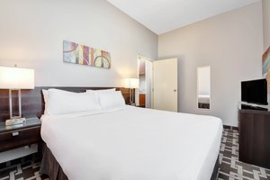 Room & Suite