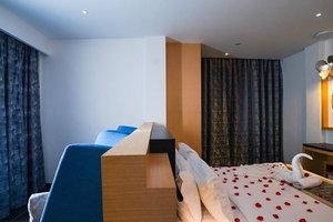 Room & Suite