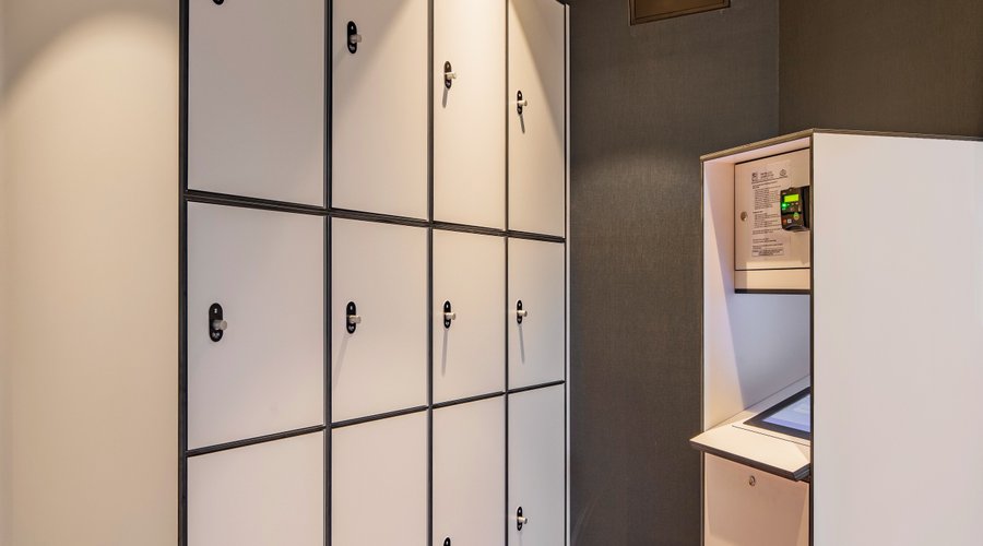 Pod for 1 - Lockers