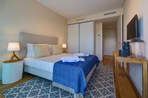 Room & Suite