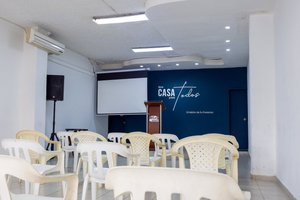Centro de negocios y salones de eventos