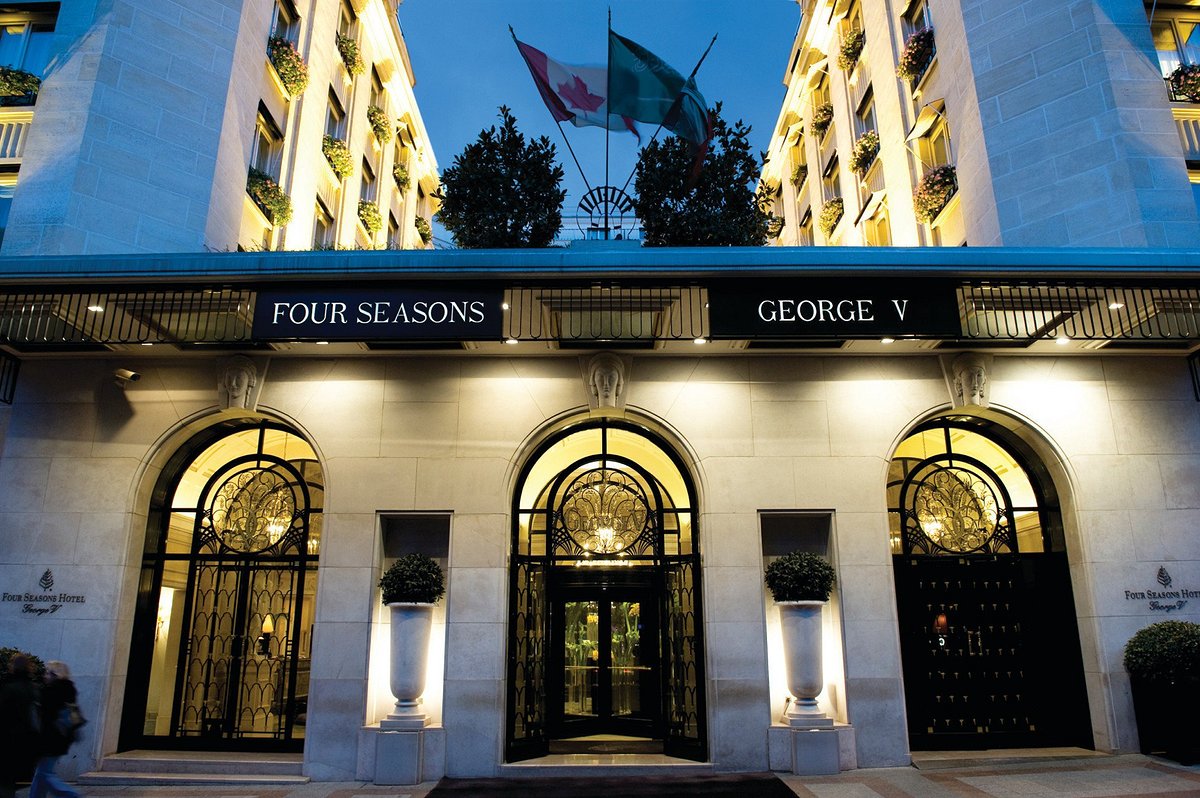 โรงแรมโฟร์ ซีซั่น จอร์จ ไฟฟ์ ปารีส โรงแรมใน ปารีส