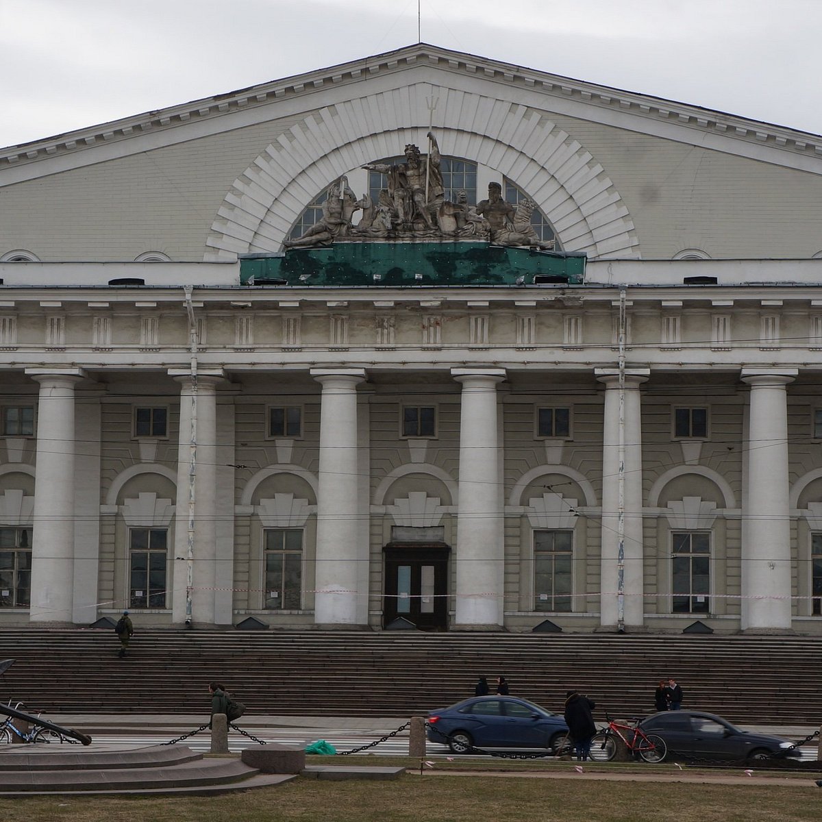 здание фондовой биржи в санкт петербурге