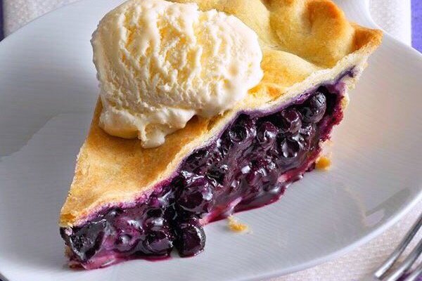 Berry Pie A La Mode Via the Boa Vista Bakery