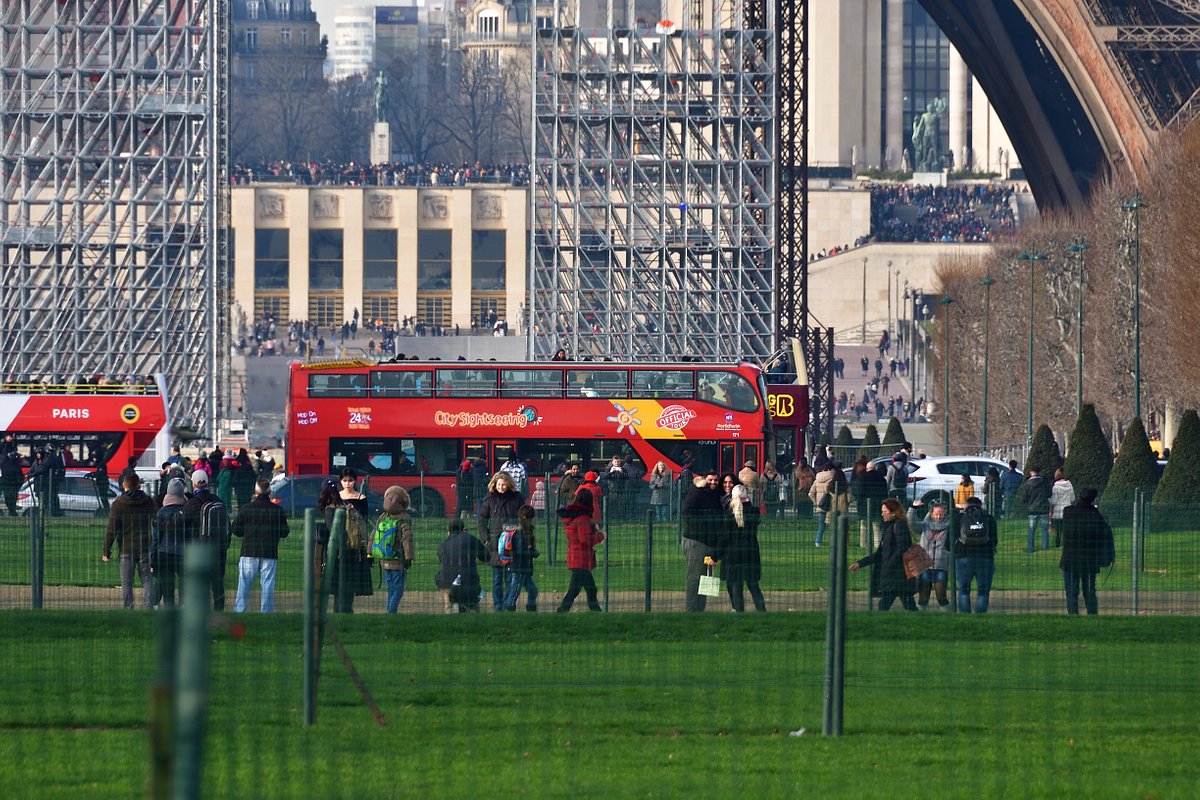 2023 City Sightseeing Paris Official : Red Line (24hr)