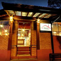 LOCAL ACONCHEGANTE, AMBIENTE FAMILIAR E COMIDA CASEIRA! COM DELICIOSOS ASSADOS E UMA FEIJOADA TRADICIONAL!!