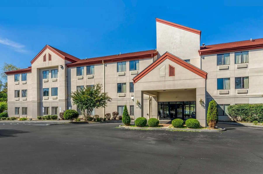 COMFORT INN & SUITES $65 ($̶8̶5̶) - Prices & Hotel Reviews - Troutville ...