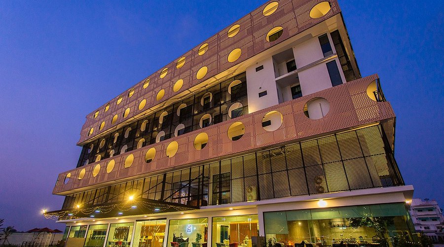 โรงแรมโฮเทลฟิวส์ (Hotel Fuse)