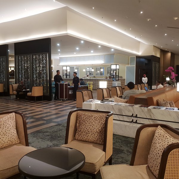 Plaza Premium Lounge (Next to Aerotel Kuala Lumpur, Gateway@klia2 ...