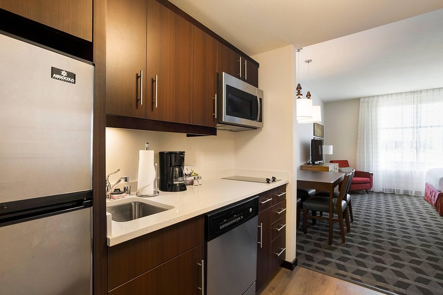 TOWNEPLACE SUITES SAN MATEO FOSTER CITY - Prices & Hotel Reviews (CA