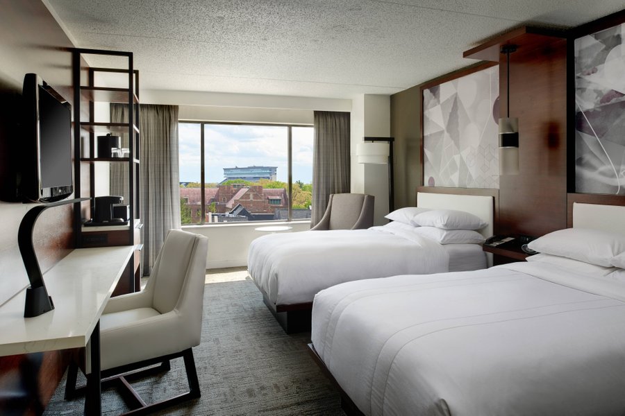 MARRIOTT EAST LANSING AT UNIVERSITY PLACE $189 ($̶2̶5̶0̶) - Prices