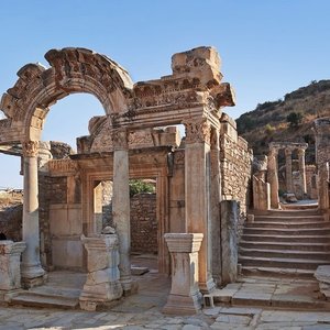 ケルスス図書館 口コミ 写真 地図 情報 トリップアドバイザー