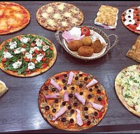 With 40 years of experience, we bring into your house the real Italian taste