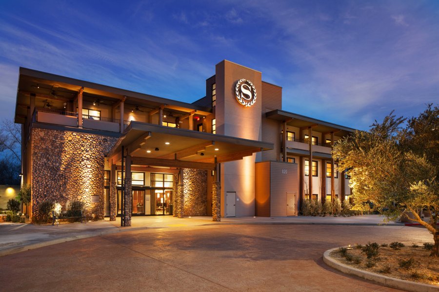 SHERATON REDDING HOTEL AT THE SUNDIAL BRIDGE $189 ($̶3̶6̶7̶) - Updated