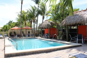 Pool & Beach