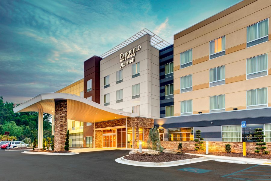 FAIRFIELD INN & SUITES ATLANTA STOCKBRIDGE $98 ($̶1̶1̶2̶) - Prices ...