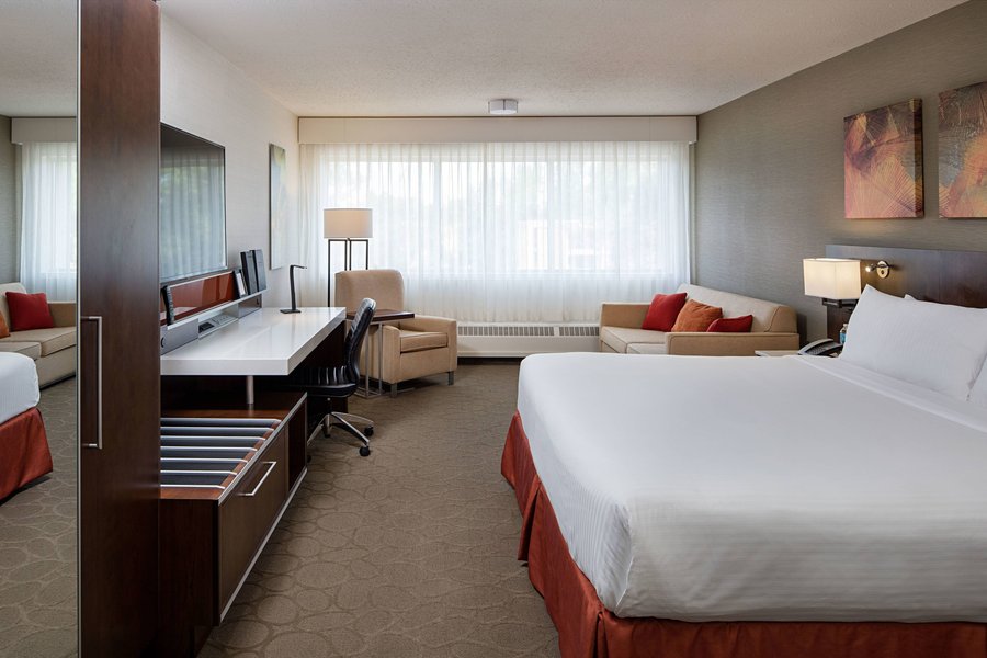 Delta Hotels by Marriott Calgary South - UPDATED 2021 Prices, Reviews ...