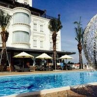 outdoor swimming pool