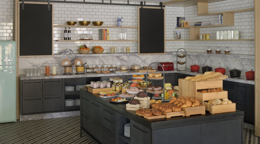 Mövenpick Hotel The Hague - Breakfast Buffet
