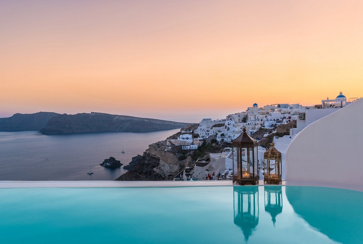 Andronis Luxury Suites, hotel en Santorini