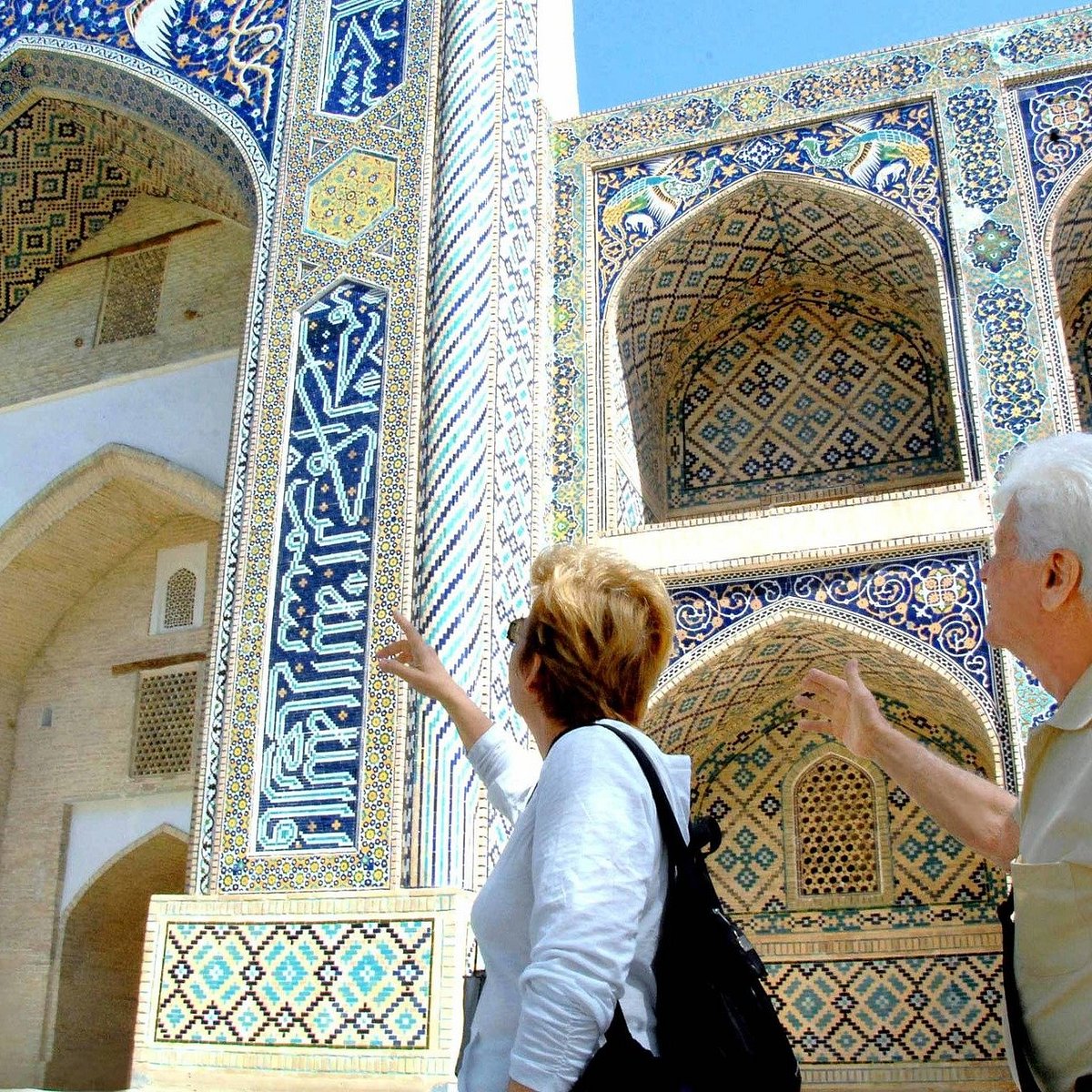 В узбекистан можно ехать. Туристы в Узбекистане. Узбекистан туризм. Узбекистан люди. Духовность Узбекистана.
