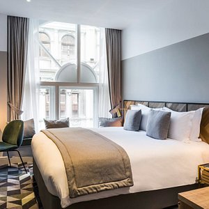 One of our larger standard rooms, our Deluxe Room is ideal for those looking to stay a little longer visiting London. Decorated in luxurious soft furnishings and fitted with large windows which fill the room with plenty of natural daylight, these rooms boast great views of Leicester Square.