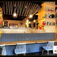 Akabeko Japanese Bar. Barra Principal.