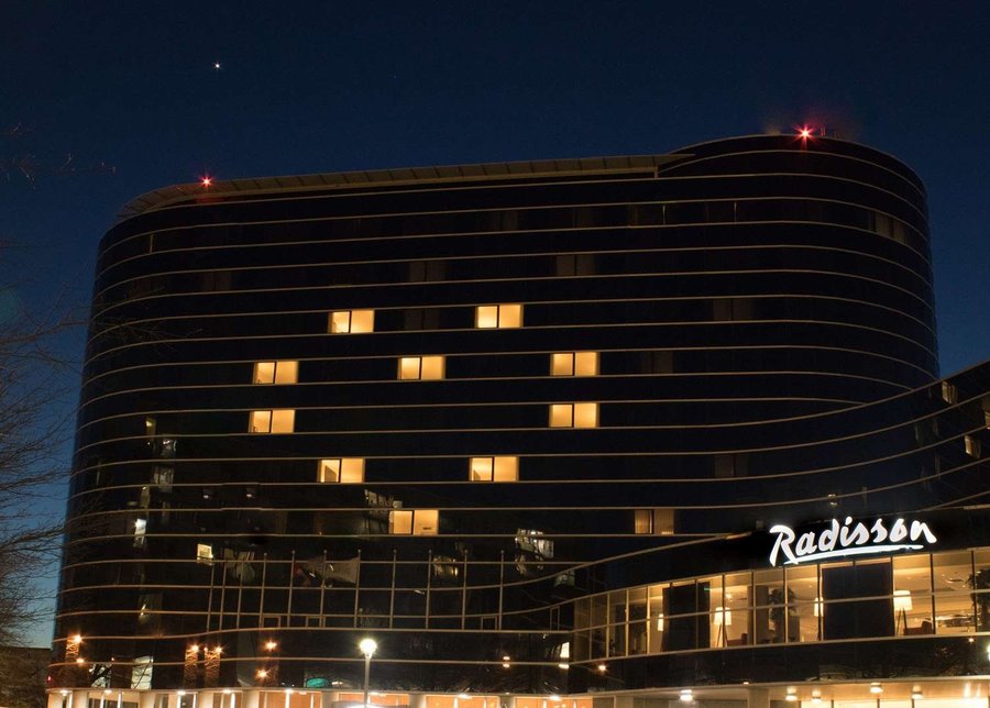 RADISSON HOTEL VANCOUVER AIRPORT $101 ($̶1̶1̶5̶) - Prices & Reviews