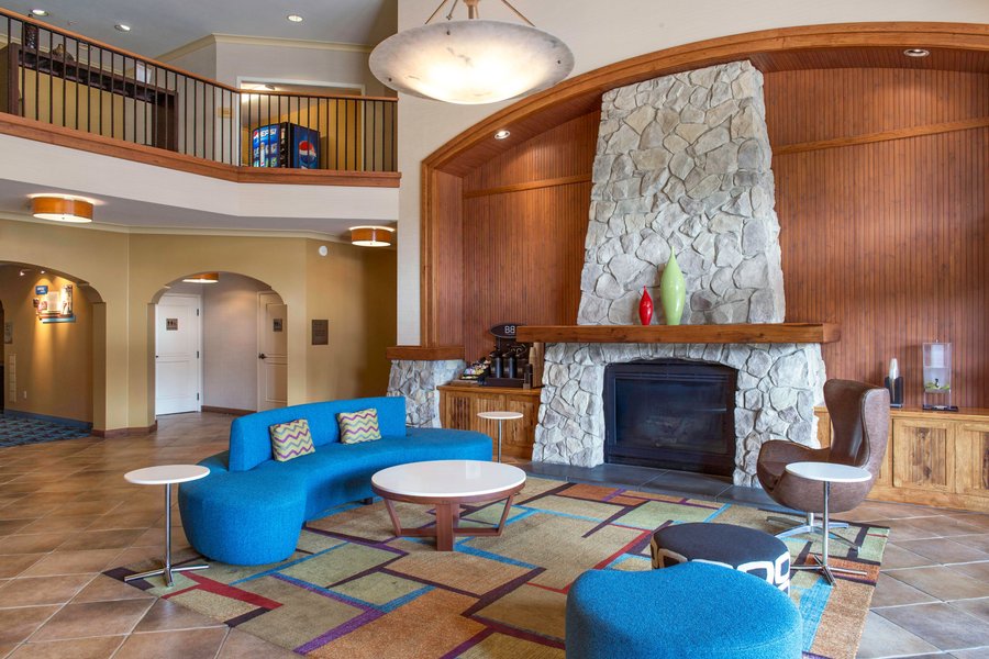 FAIRFIELD INN & SUITES SANTA ROSA SEBASTOPOL $129 ($̶1̶4̶4̶) - Updated