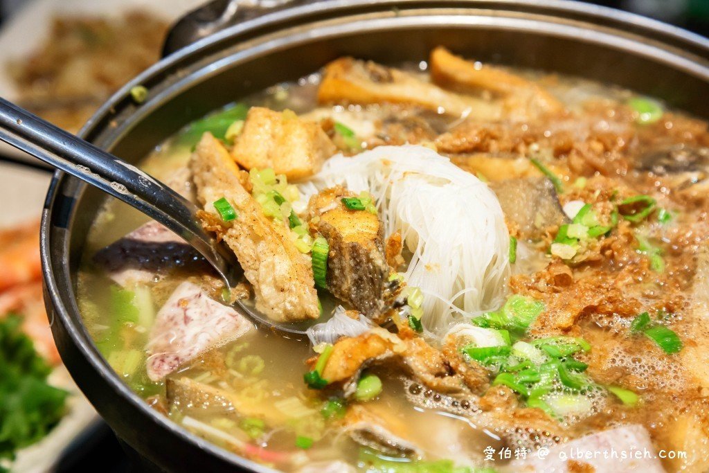 OYSTER HOUSE, West District - No. 396 Section 2 Boai Rd - Restaurant Reviews, Photos & Phone Number - Tripadvisor
