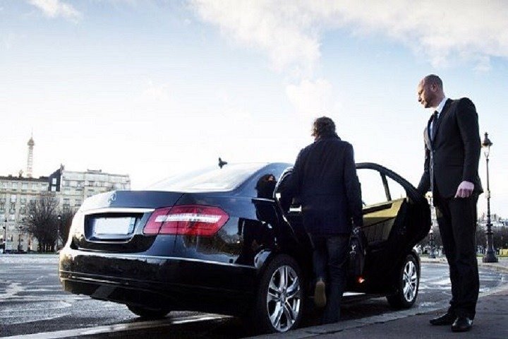 Chauffeur & Airport Transfer Service image