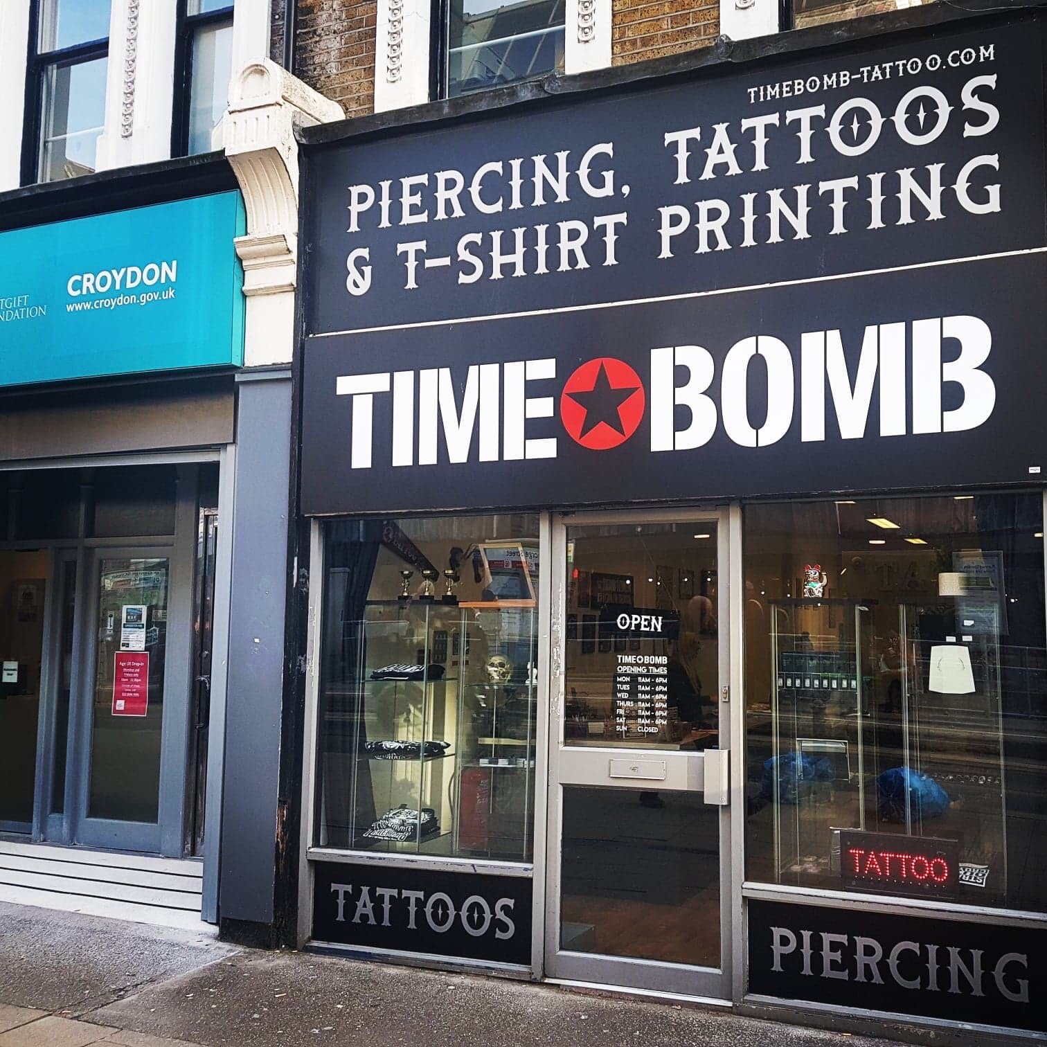 Timebomb Tattoo And Piercing Croydon 2023 Alles Wat U Moet Weten   Photo0jpg 