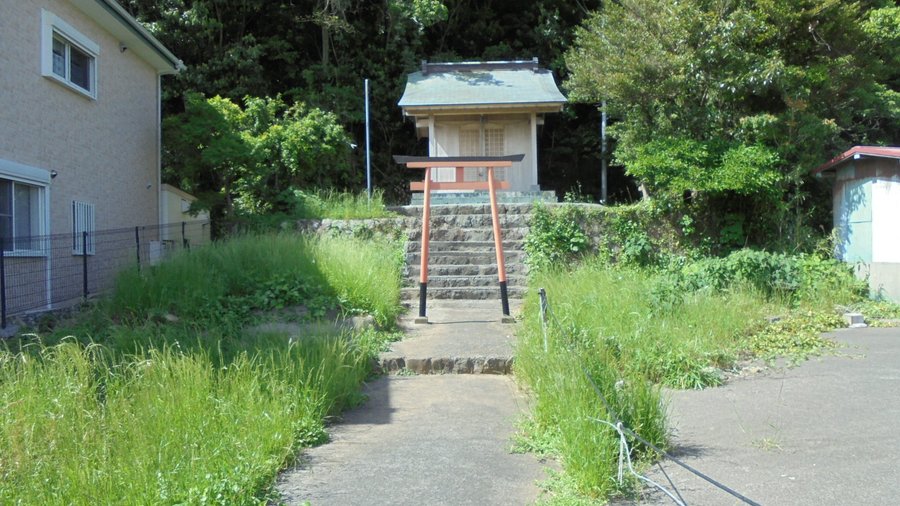 宇佐美海岸ー２　神明神社に参拝す