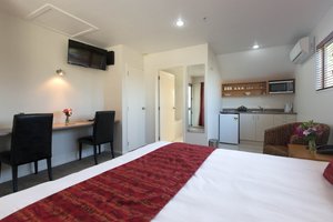 Room & Suite