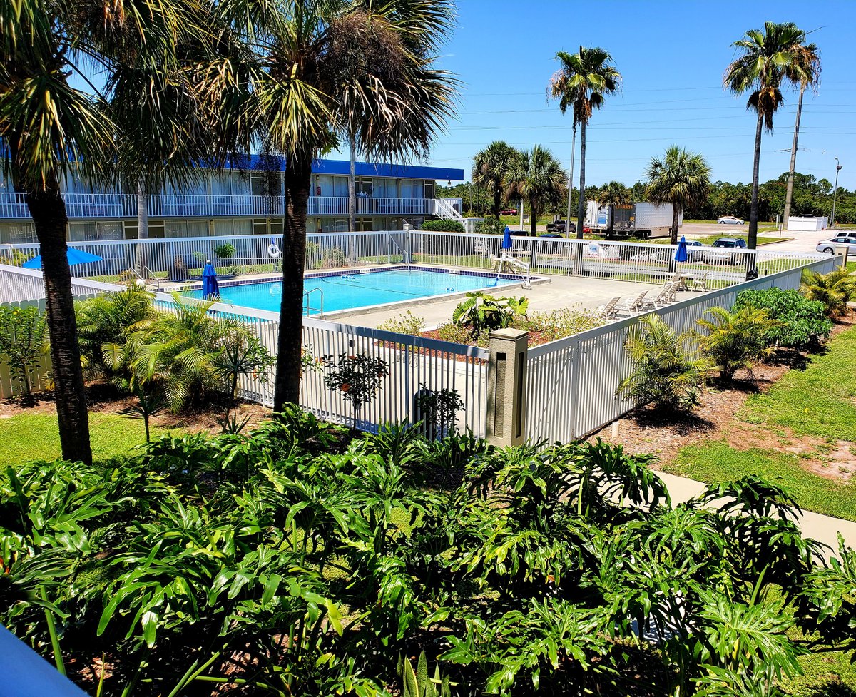 DAYS INN BY WYNDHAM TITUSVILLE KENNEDY SPACE CENTER $67 ($̶1̶0̶0̶ ...