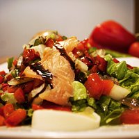 Ensalada "Argia" 🥗
. .
También se puede disfrutar comiendo sano. Visítanos, la ensalada de la casa te está esperando.😱
. .
#salad #eatclean #ensalda #instalike #colors #healthyfood #instagood #foodlover #fresh #dieta #cleaneating #instafood #eatfresh #comerlimpio