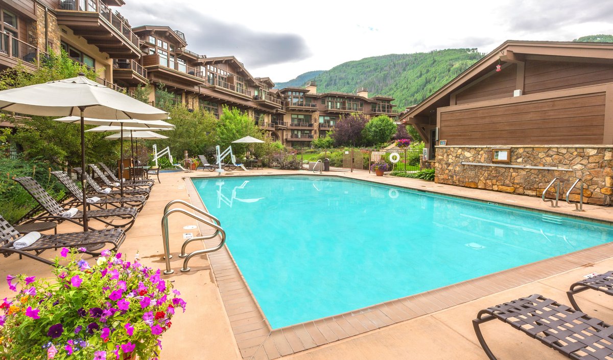 Manor Vail Lodge Pool Pictures & Reviews - Tripadvisor