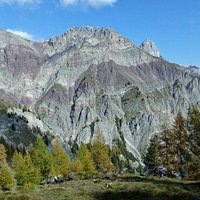 Rocce stratificate sul Monte Vallesella