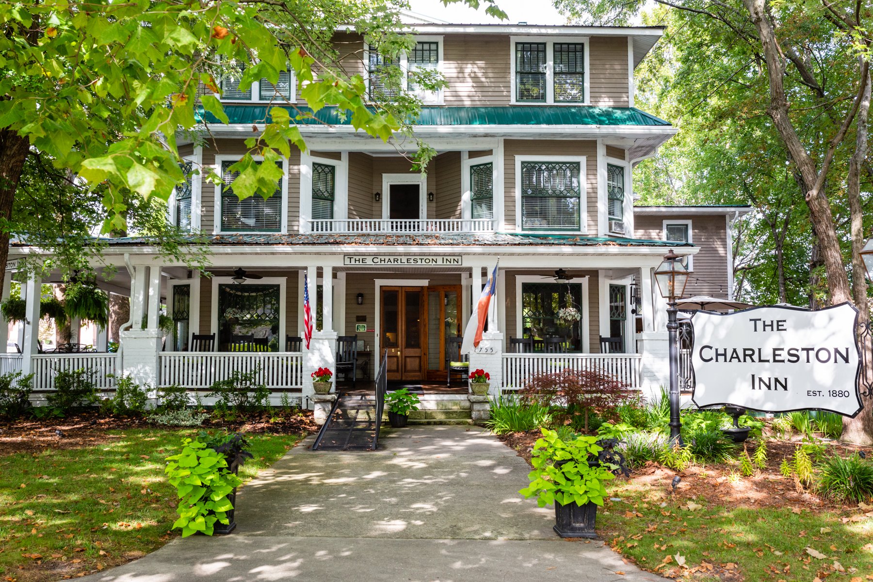 THE CHARLESTON INN (Carolina Del Norte/Hendersonville): Opiniones ...