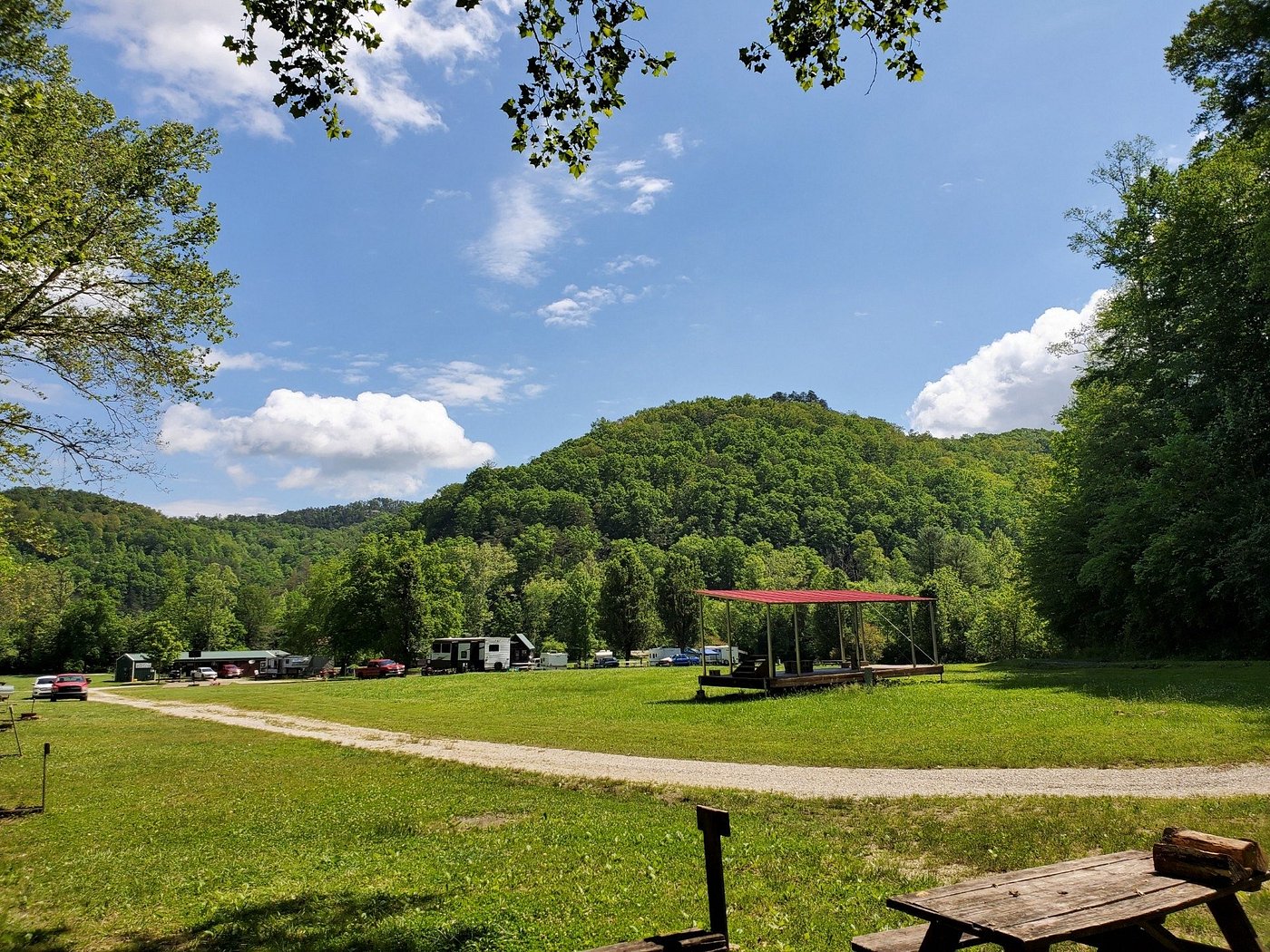 NATURAL BRIDGE CAMPGROUND (Slade, KY) - opiniones y comentarios