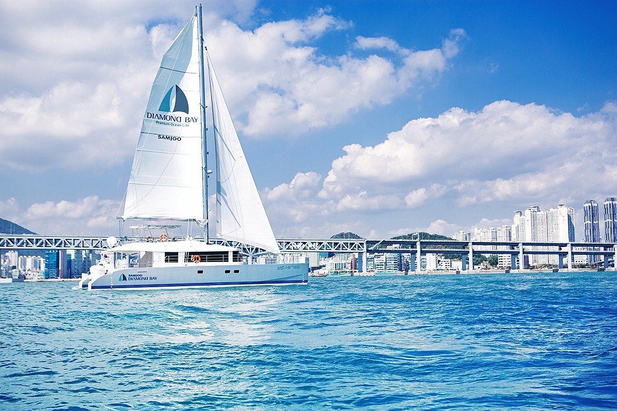 diamond bay yacht reservation