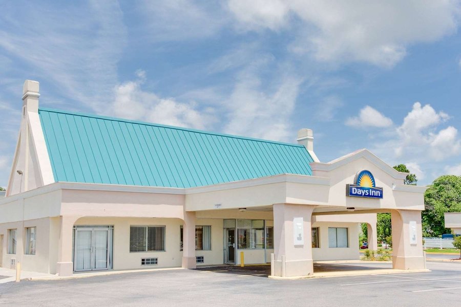 days inn by wyndham chester 55 6 5 updated 2021 prices motel reviews va tripadvisor