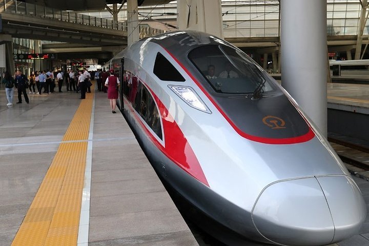 2024 (Kunming) Kunming Private Arrival Transfer:Railway Station to City ...