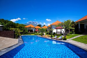 Liberty Dive Resort in Tulamben, image may contain: Villa, Hotel, Resort, Pool