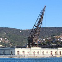 Magazzino 1 e pontone